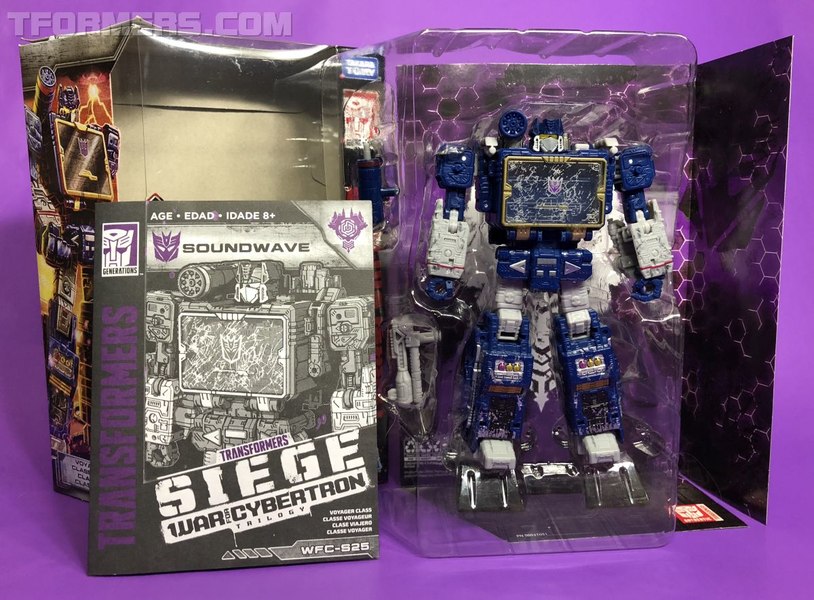 War For Cybertron Siege Soundwave Voyager Figure  (8 of 55)